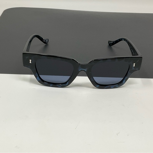 Prive Revaux prive Island Girl S Polarized Sunglasses blue tortoise main image 10